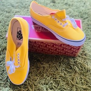 NIB yellow classic Vans